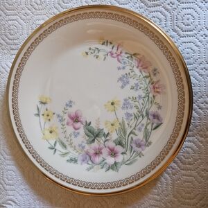LENOX Flower Song Salad Plate 8 1/4 in Gold Gilt Trim Fine China RET USA